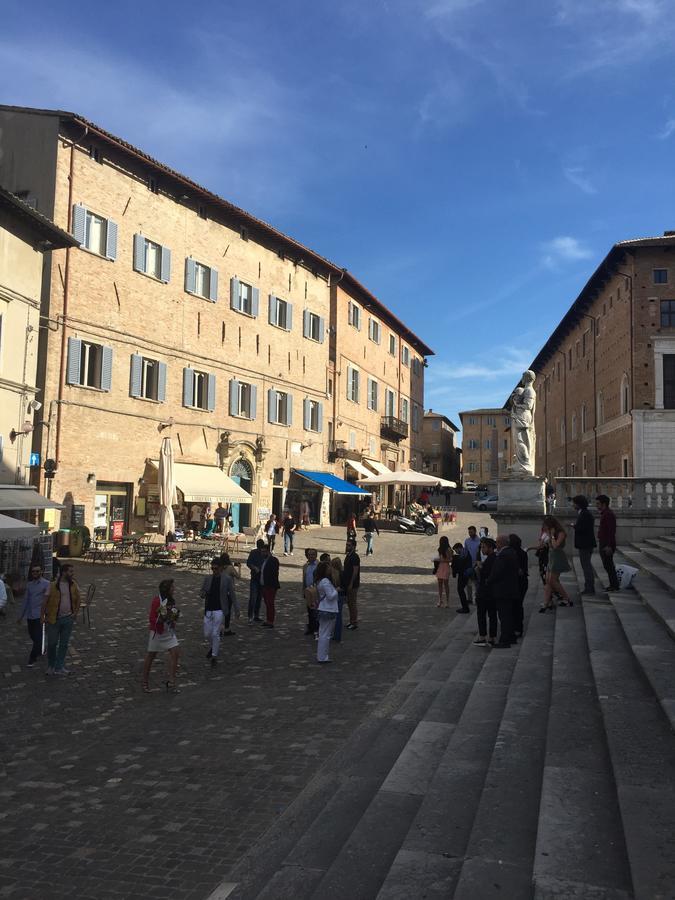 Il Cortegiano Hotel Urbino Buitenkant foto