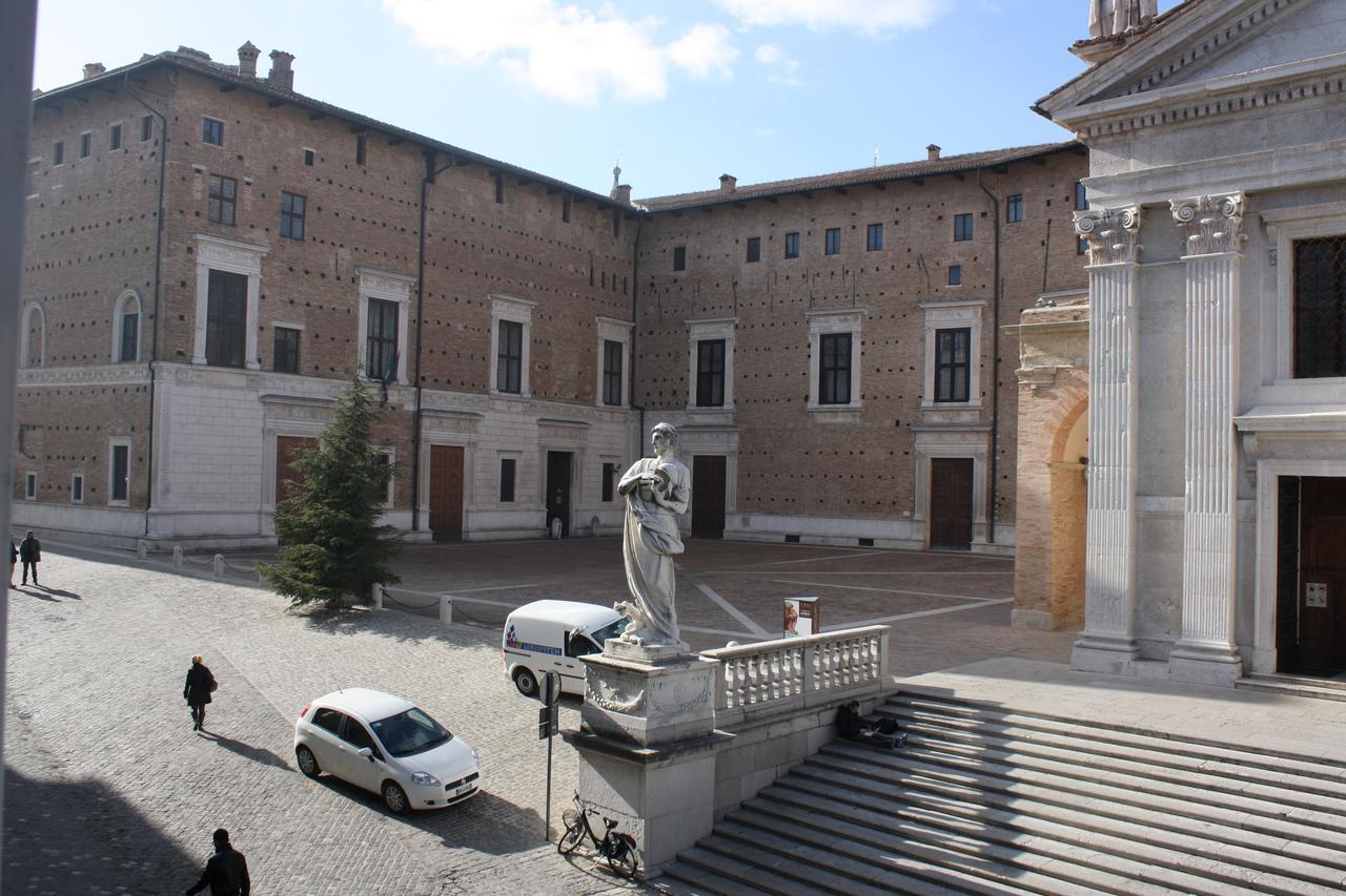 Il Cortegiano Hotel Urbino Buitenkant foto