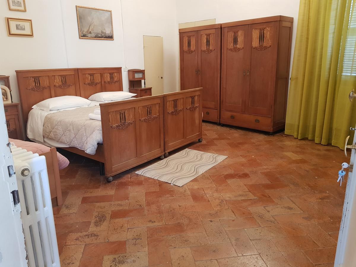 Il Cortegiano Hotel Urbino Buitenkant foto